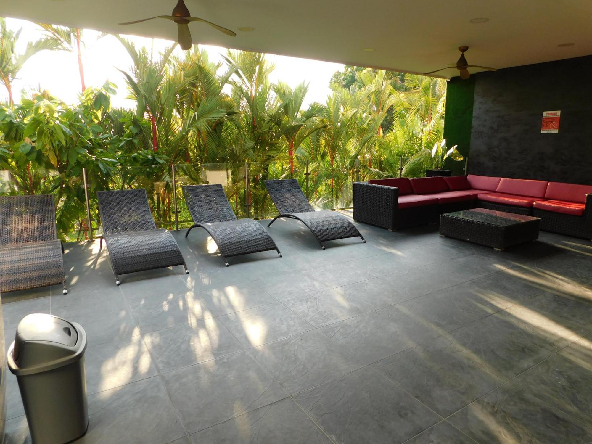 Sunset 205, Sleeps Six, Next Door To The Pool, 100M To The Beach! Хако Экстерьер фото
